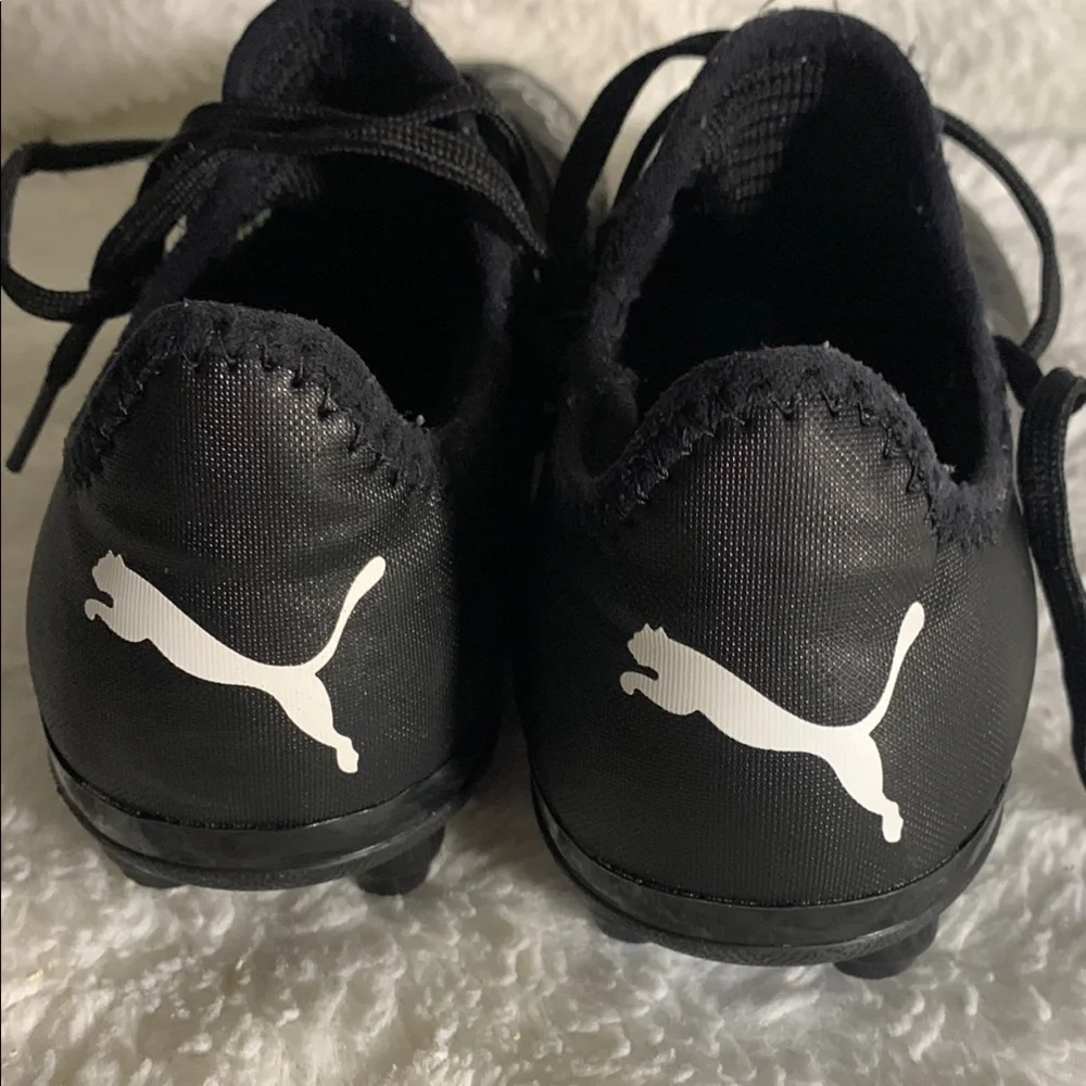Puma FUTURE Black Cleats with White Logo - Picture 4 of 8